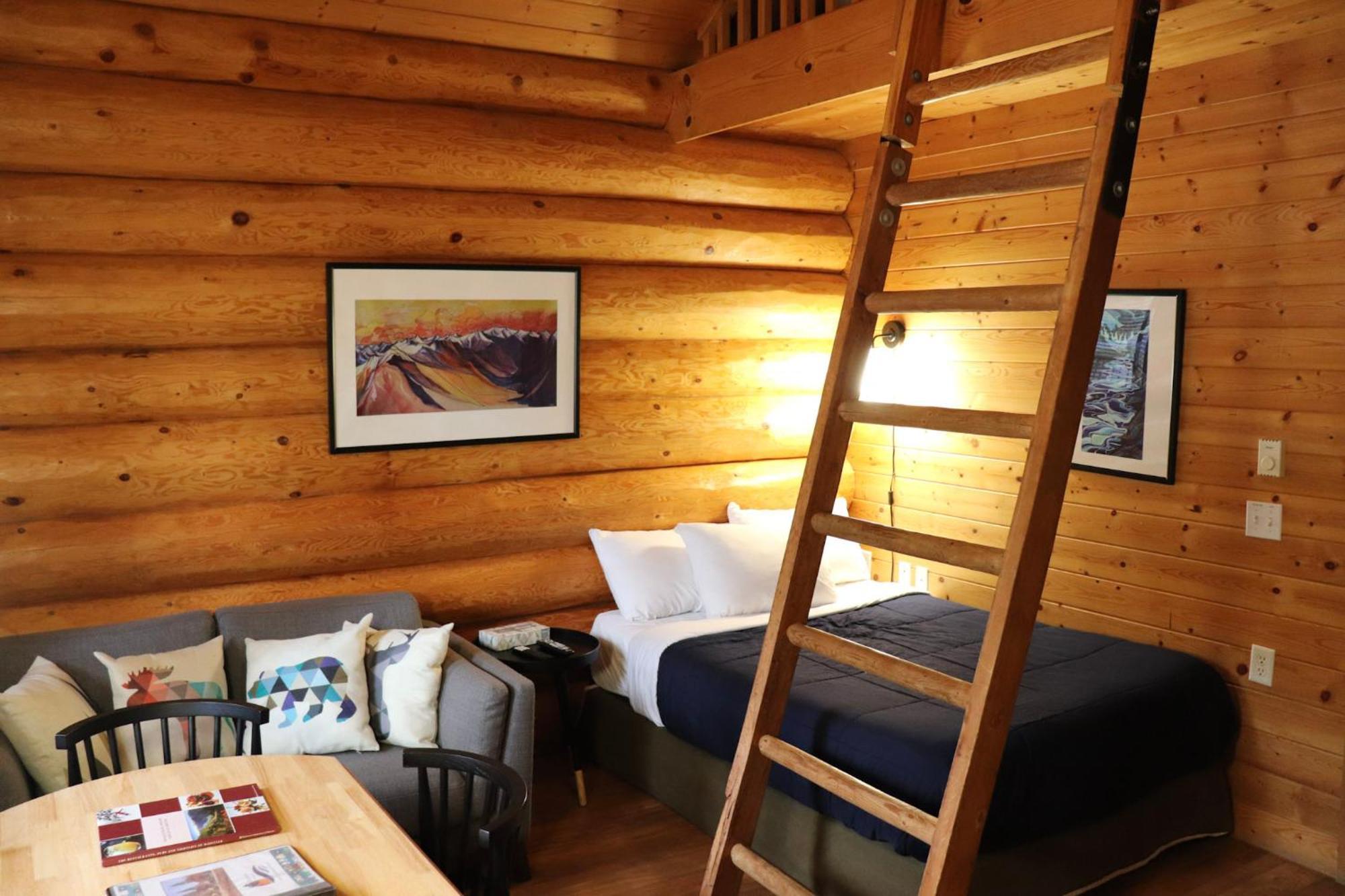 Riverside Resort Whistler Room photo